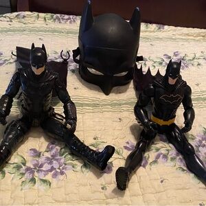 DC Comics Batman Action Figure Set with Mask - Collectible Toys